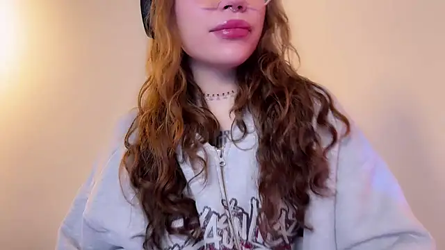 Snapshot of PaulaPratt chatting on January 15, 3:22 am PaulaPratt online show from January 15, 3:22 am