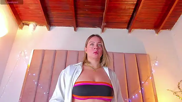 Snapshot of VICTORIA_RASH chatting on January 17, 6:33 pm VICTORIA RASH online show from January 17, 6:33 pm