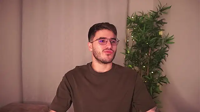 Tony Wylie online show from March 21, 10:35 pm