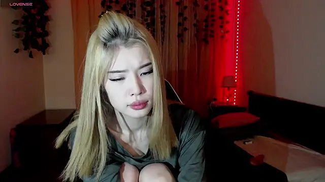 Velvetsky 1 online show from February 3, 5:24 pm