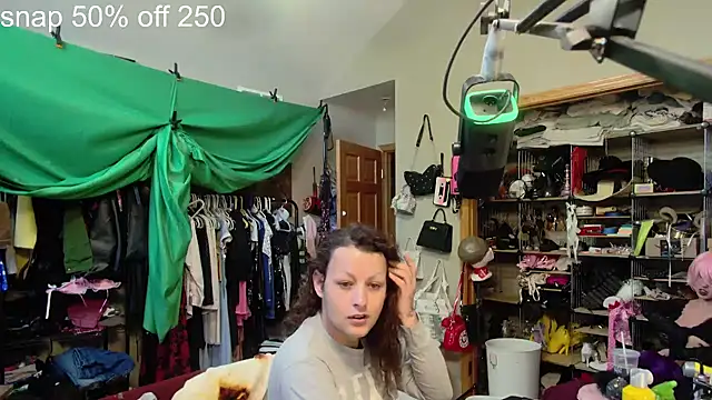 Snapshot of jessy0504 chatting on May 29, 11:19 am jessy0504 online show from May 29, 11:19 am
