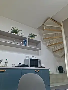 Snapshot of perla97 chatting on February 20, 2:28 pm perla97 online show from February 20, 2:28 pm