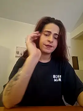 Snapshot of perla97 chatting on March 5, 11:39 am perla97 online show from March 5, 11:39 am