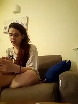 Snapshot of perla97 chatting on March 13, 1:56 am perla97 online show from March 13, 1:56 am