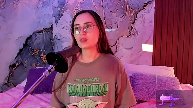 centaurigirl online show from December 1, 3:11 am