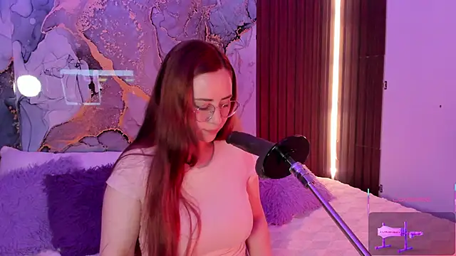 centaurigirl online show from January 12, 4:29 am