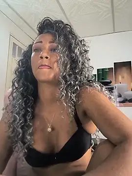 Snapshot of Amaliu_ chatting on June 3, 3:17 pm Amaliu online show from June 3, 3:17 pm