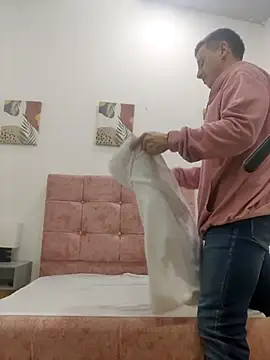 Snapshot of Andrewfalcon chatting on January 23, 12:19 pm Andrewfalcon online show from January 23, 12:19 pm