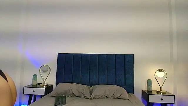 Snapshot of Andrewfalcon chatting on January 31, 12:40 pm Andrewfalcon online show from January 31, 12:40 pm