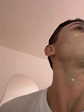 Snapshot of Andrewfalcon chatting on November 2, 9:22 am Andrewfalcon online show from November 2, 9:22 am