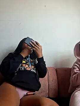 DANIELA MICHEL online show from December 19, 2:02 pm