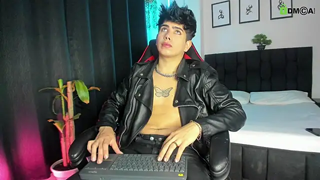 LyleBennett  online show from May 24, 1:05 pm