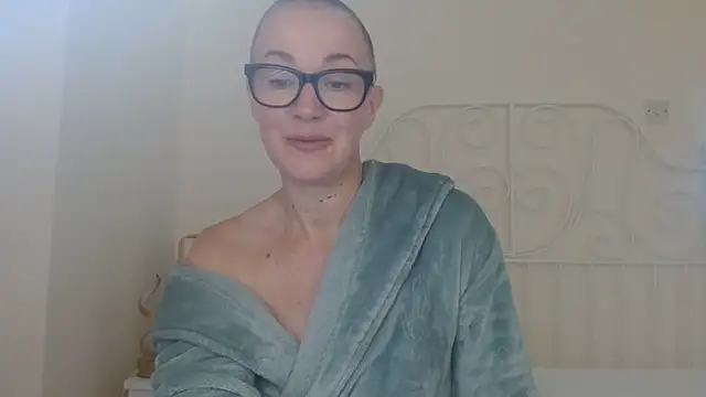 ELEGANT-ARIA36 online show from June 11, 7:28 am