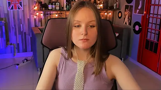 VivienLeeigh online show from December 5, 4:23 pm