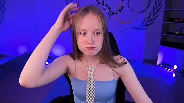 VivienLeeigh online show from December 7, 9:06 am