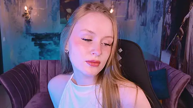 Snapshot of VivienLeeigh chatting on November 2, 9:11 am VivienLeeigh online show from November 2, 9:11 am