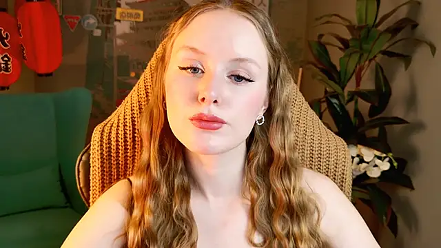 Snapshot of VivienLeeigh chatting on November 15, 9:28 am VivienLeeigh online show from November 15, 9:28 am