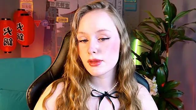 Snapshot of VivienLeeigh chatting on November 22, 9:08 am VivienLeeigh online show from November 22, 9:08 am