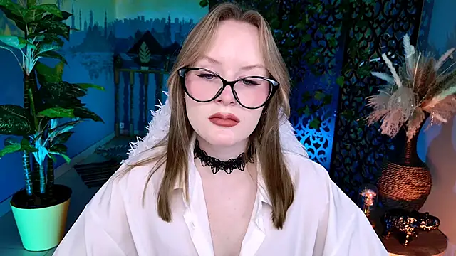 Snapshot of VivienLeeigh chatting on June 27, 5:12 am VivienLeeigh online show from June 27, 5:12 am