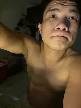 TaiwanSlutBitch online show from October 7, 9:12 pm