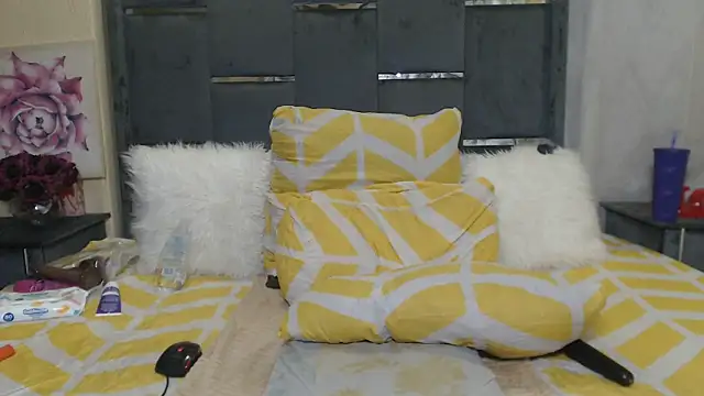 LaCaramellaChocolatia online show from February 12, 10:37 pm