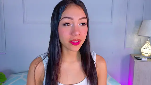 Snapshot of MiaOconner chatting on September 24, 8:34 pm MiaOconner online show from September 24, 8:34 pm