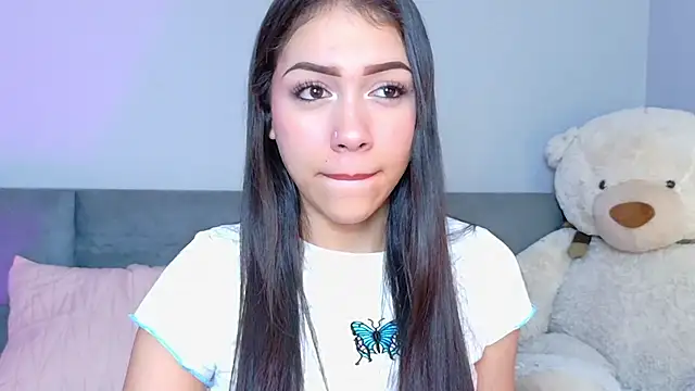 Snapshot of MiaOconner chatting on October 2, 8:27 pm MiaOconner online show from October 2, 8:27 pm