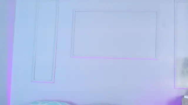 Snapshot of MiaOconner chatting on October 8, 7:33 pm MiaOconner online show from October 8, 7:33 pm