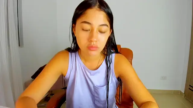 AriaMontgomery online show from May 4, 3:24 am