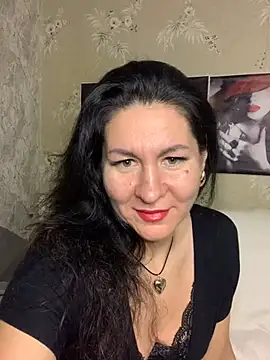 Snapshot of Tina_Moretti chatting on February 12, 12:05 am Tina Moretti online show from February 12, 12:05 am