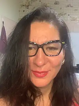 Snapshot of Tina_Moretti chatting on March 1, 12:28 am Tina Moretti online show from March 1, 12:28 am