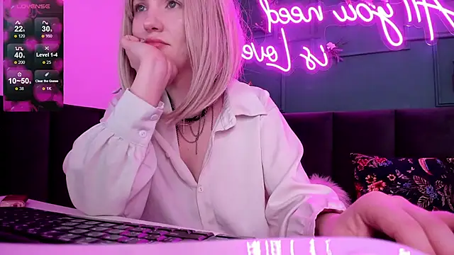 Fluffy Monica online show from March 3, 4:25 am