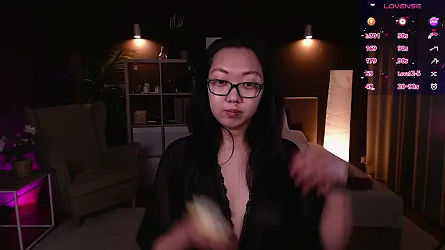 Marine Vact online show from October 10, 2:05 pm