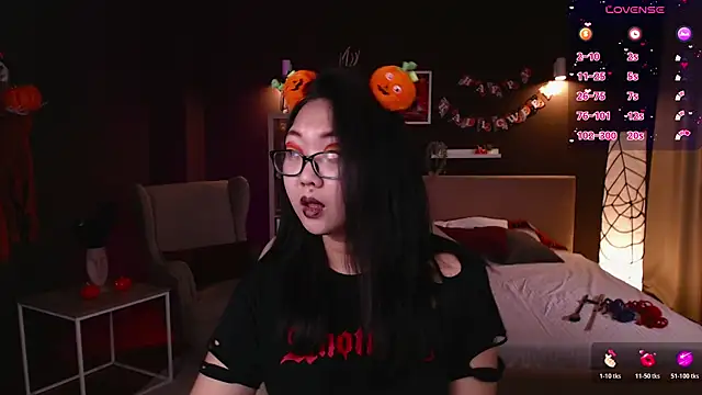 Marine Vact online show from October 26, 2:12 pm