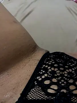 Snapshot of luara1988 chatting on December 1, 12:59 am luara1988 online show from December 1, 12:59 am