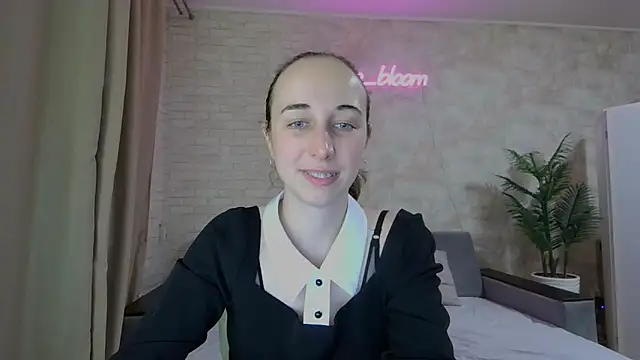 Anika bloom online show from January 24, 3:00 am