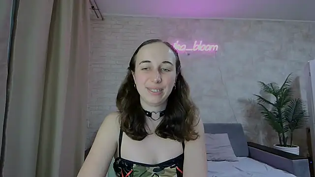 Anika bloom online show from January 28, 4:39 am