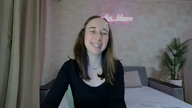 Anika bloom online show from February 6, 2:33 am