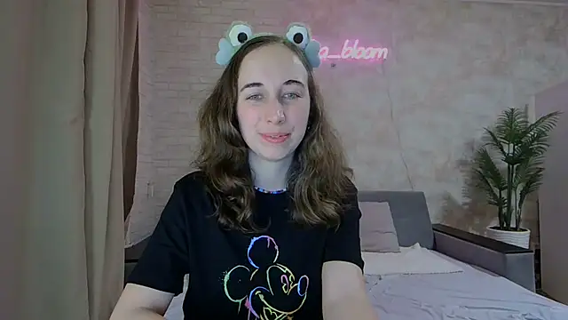Anika bloom online show from February 10, 8:10 pm