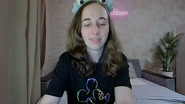 Anika bloom online show from February 10, 11:13 pm