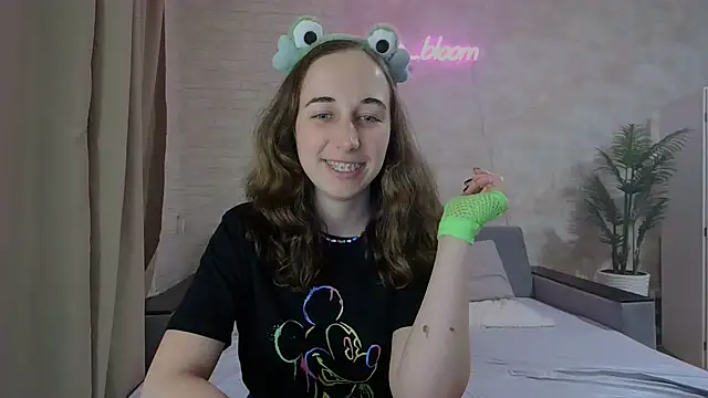 Anika bloom online show from February 11, 3:18 am