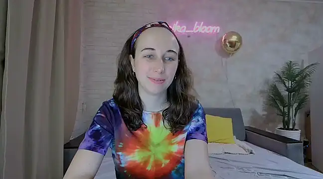 Anika bloom online show from February 17, 3:47 am