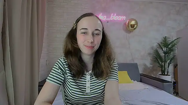 Anika bloom online show from February 18, 8:47 pm