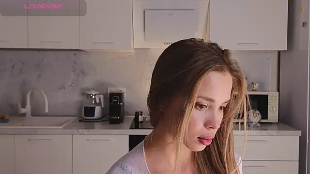 sunsally online show from February 6, 8:13 pm