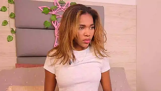 Snapshot of Lily_Miiller chatting on October 16, 7:37 pm Lily Miiller online show from October 16, 7:37 pm