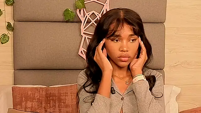 Snapshot of Lily_Miiller chatting on October 23, 8:51 pm Lily Miiller online show from October 23, 8:51 pm