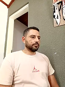 P4uzud4O online show from March 20, 2:22 pm