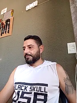 P4uzud4O online show from May 5, 12:46 pm