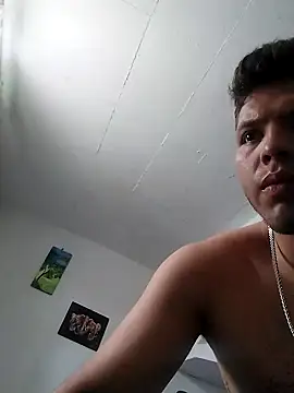 Snapshot of King_russo chatting on October 3, 2:47 pm King russo online show from October 3, 2:47 pm