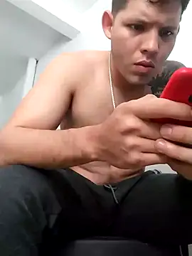 Snapshot of King_russo chatting on November 10, 3:22 pm King russo online show from November 10, 3:22 pm